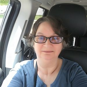 Meet your Posher, Rebecca